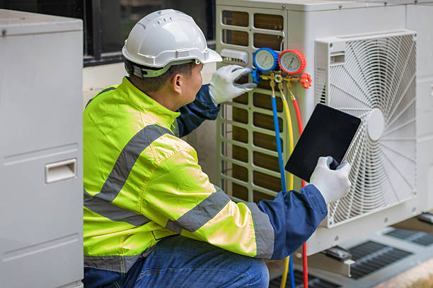 Professional Hvac technician working in Bringhurst, IN